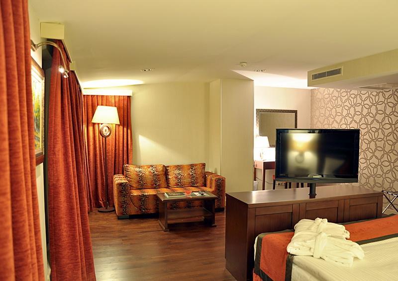 Hotel Niza Park 4*