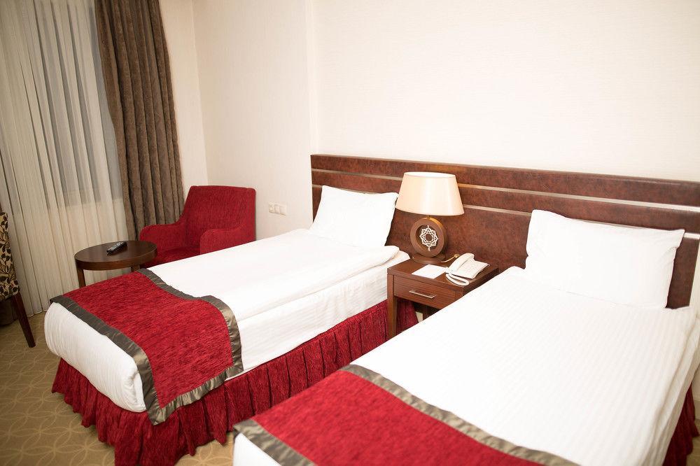 Hotel Niza Park 4*